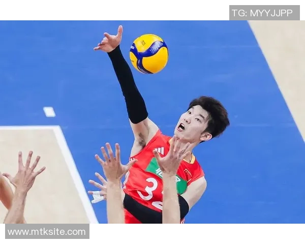 广州排球队的个人能力揭秘:排球巨献背后的故事与技巧分析 广州排球队的个人能力揭秘:排球巨献背后的故事与技巧分析