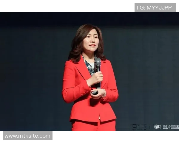 刘娜独家揭秘:深入浅出分享她的足球心得与技巧分析 刘娜独家揭秘:深入浅出分享她的足球心得与技巧分析