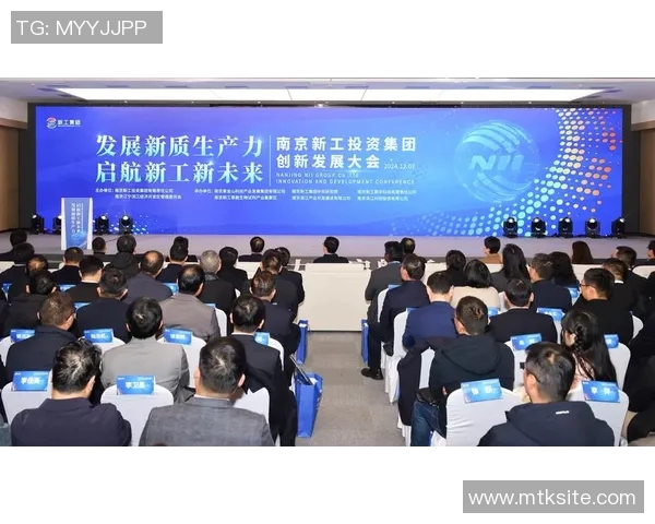 成都网球队包夹战术的成效分析与未来发展方向探讨 成都网球队包夹战术的成效分析与未来发展方向探讨